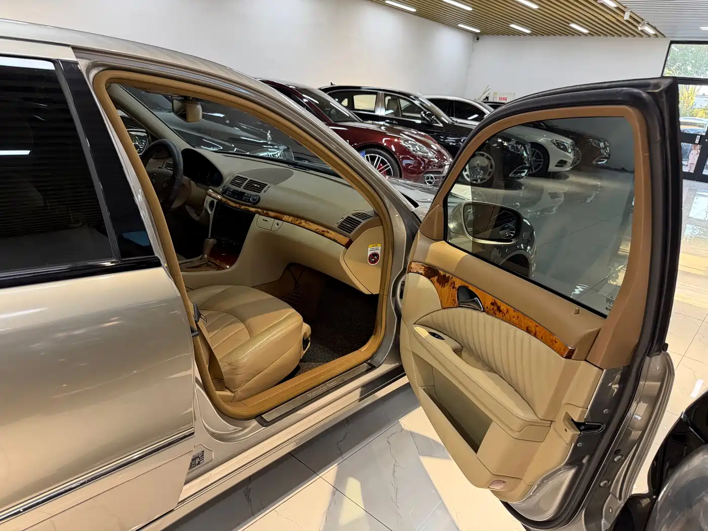 Mercedes-Benz E-Class 2008 E 230 Fashion фото 19