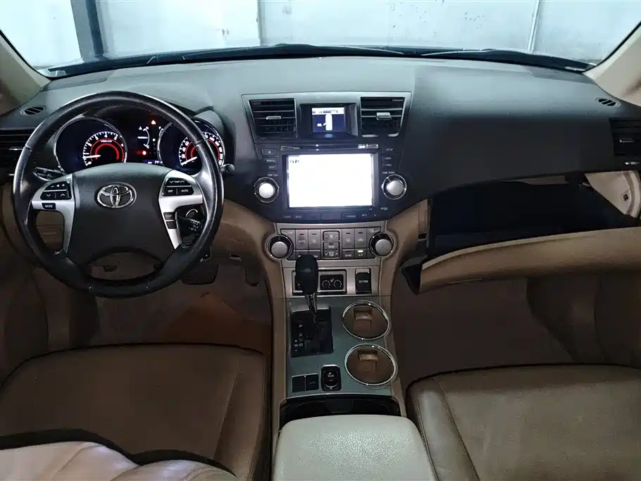 Toyota Highlander 2012 2.7L 2WD 7-Seater Luxury Edition фото 12