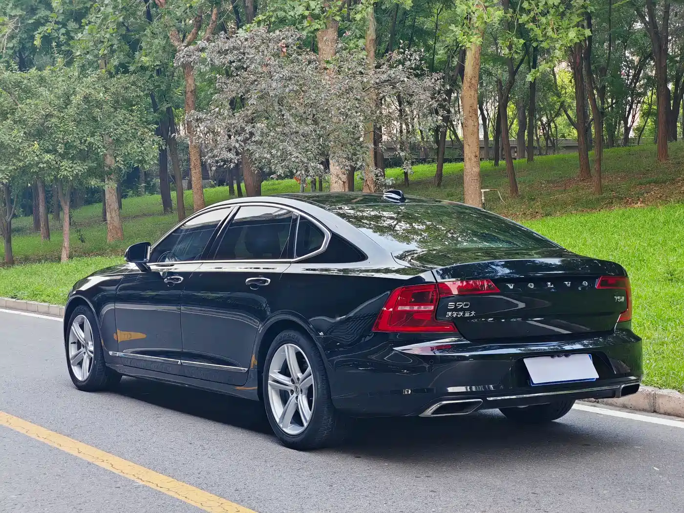 Фото 6 - Volvo S90