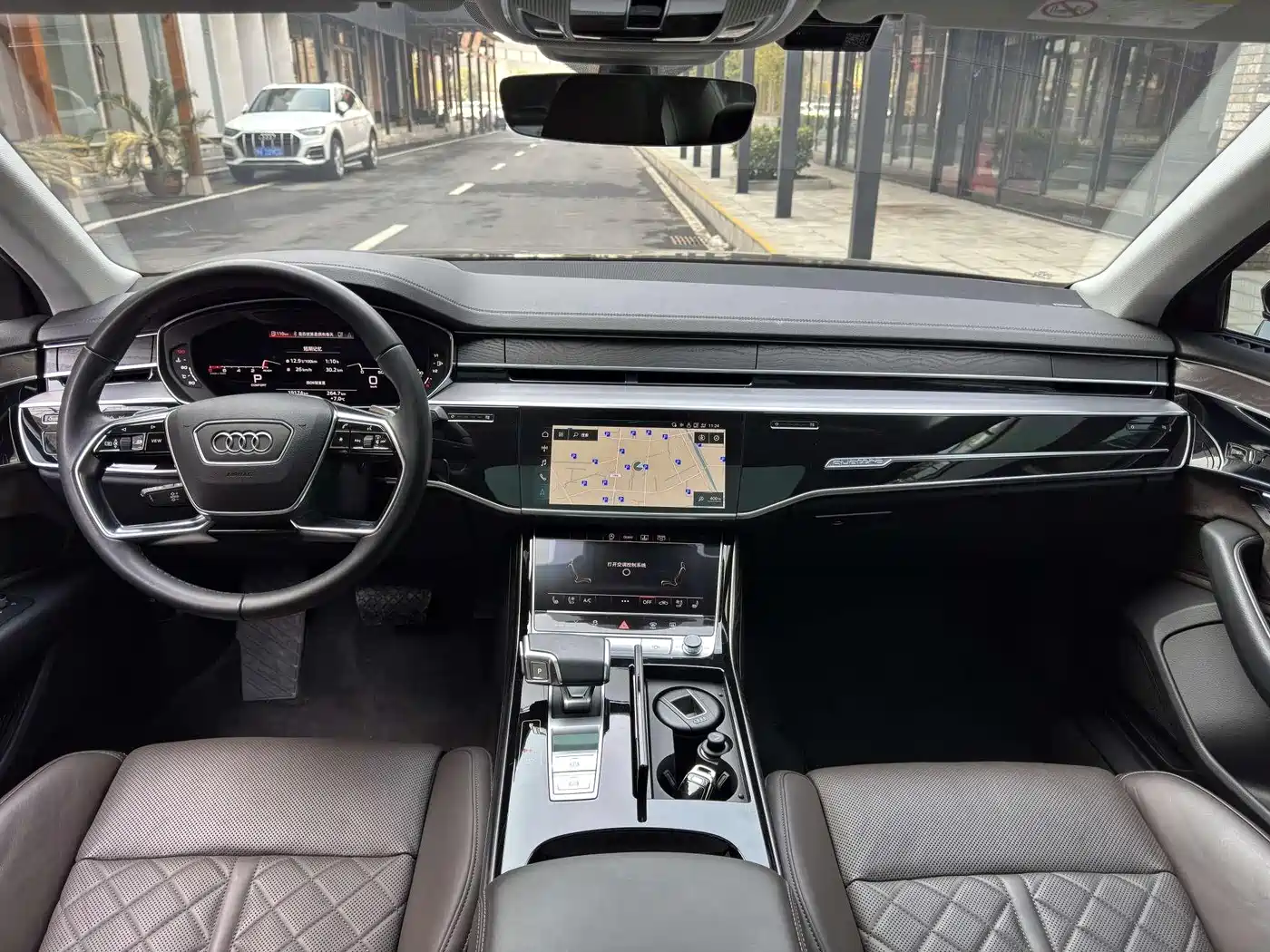 Audi A8 2022 A8L 50 TFSI quattro Comfort Collector's Edition фото 5