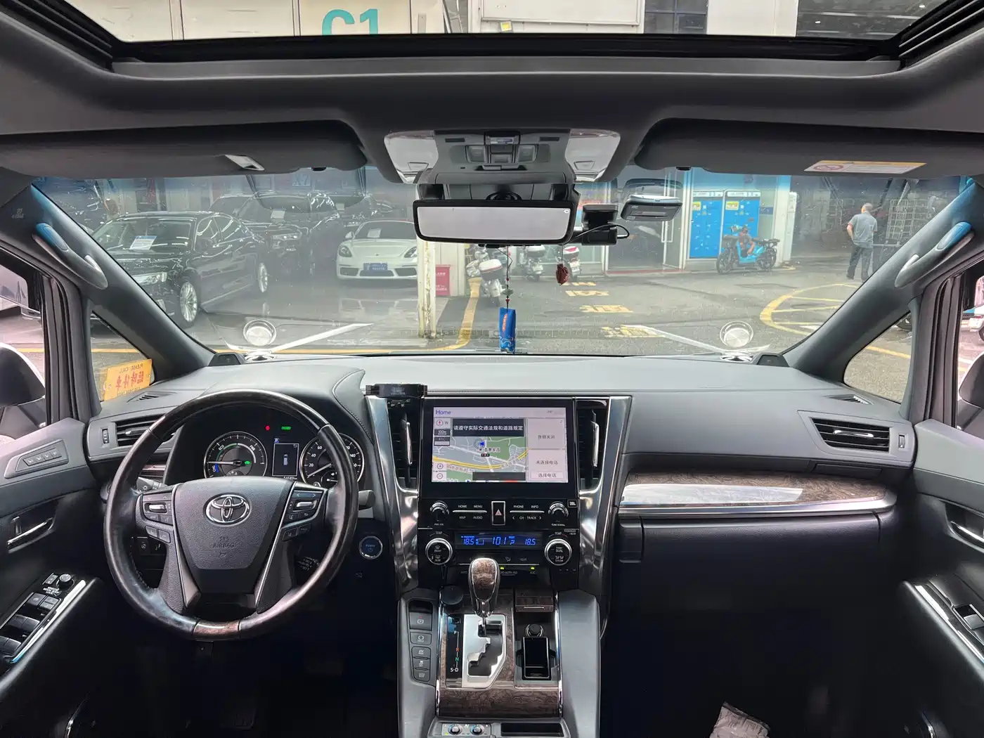 Toyota Vellfire 2022 2021 Crown Hybrid 2.5L HV Premium Edition
