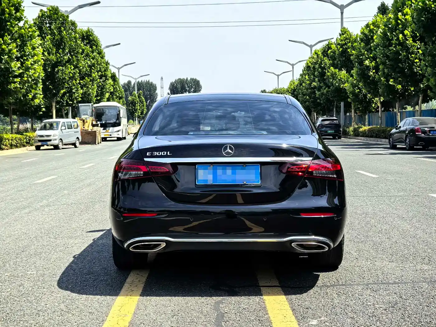 Mercedes-Benz E-Class 2022 E 300 L Luxury фото 8