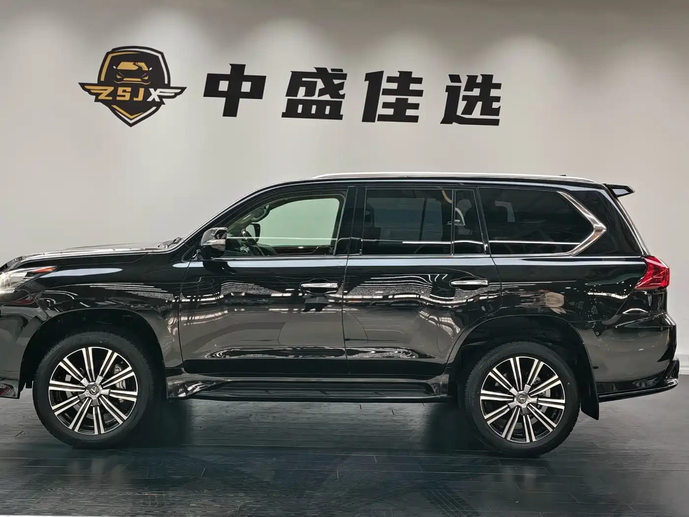 Lexus LX 2019 570 Prestige Luxury Edition фото 3