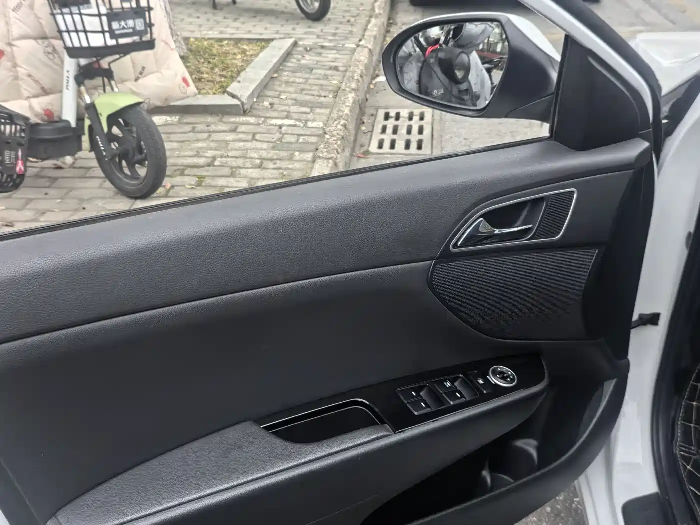 HYUNDAI NAME PICTURE