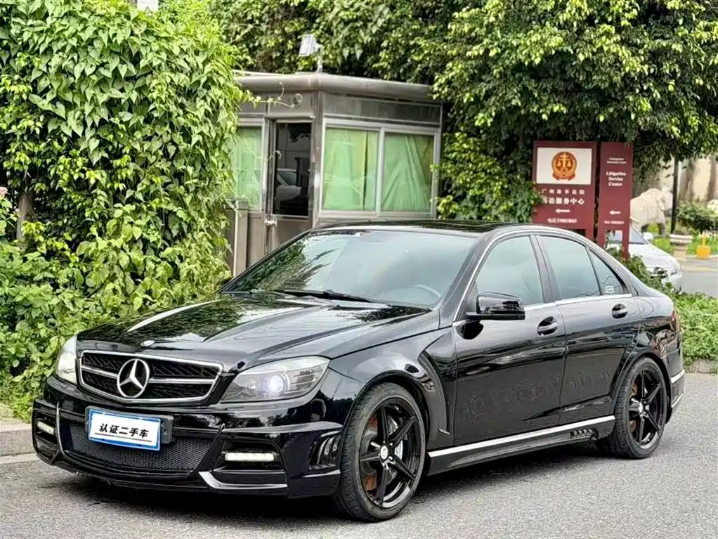 Mercedes-Benz C-Class AMG 2009 AMG C 63 Dynamic