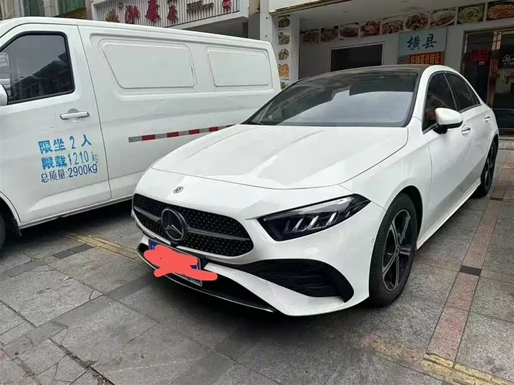Mercedes-Benz A-Class 2025 A 200 L Fashion Edition
