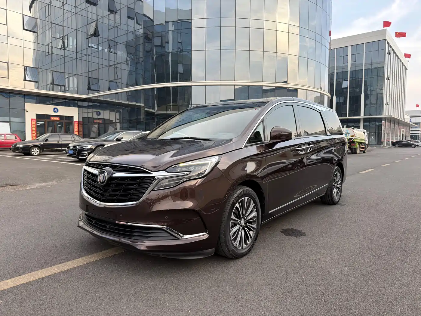 Buick GL8 2021 ES Landlord 653T Smart Flagship фото 2