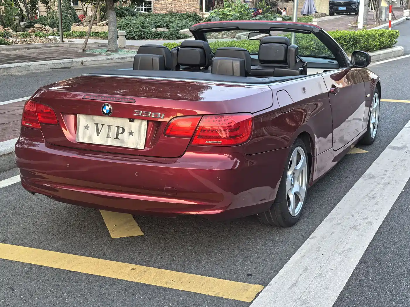 BMW 3 Series (Import) 2011 320i Convertible фото 5