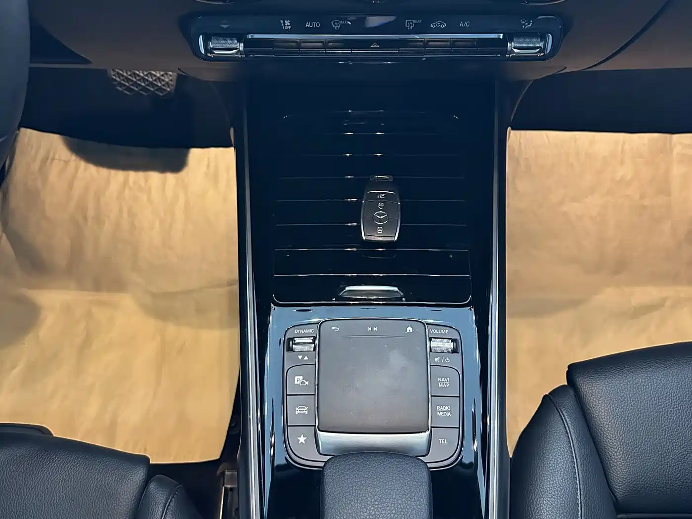 Mercedes-Benz GLB 2020 Facelift GLB 200 Style фото 11