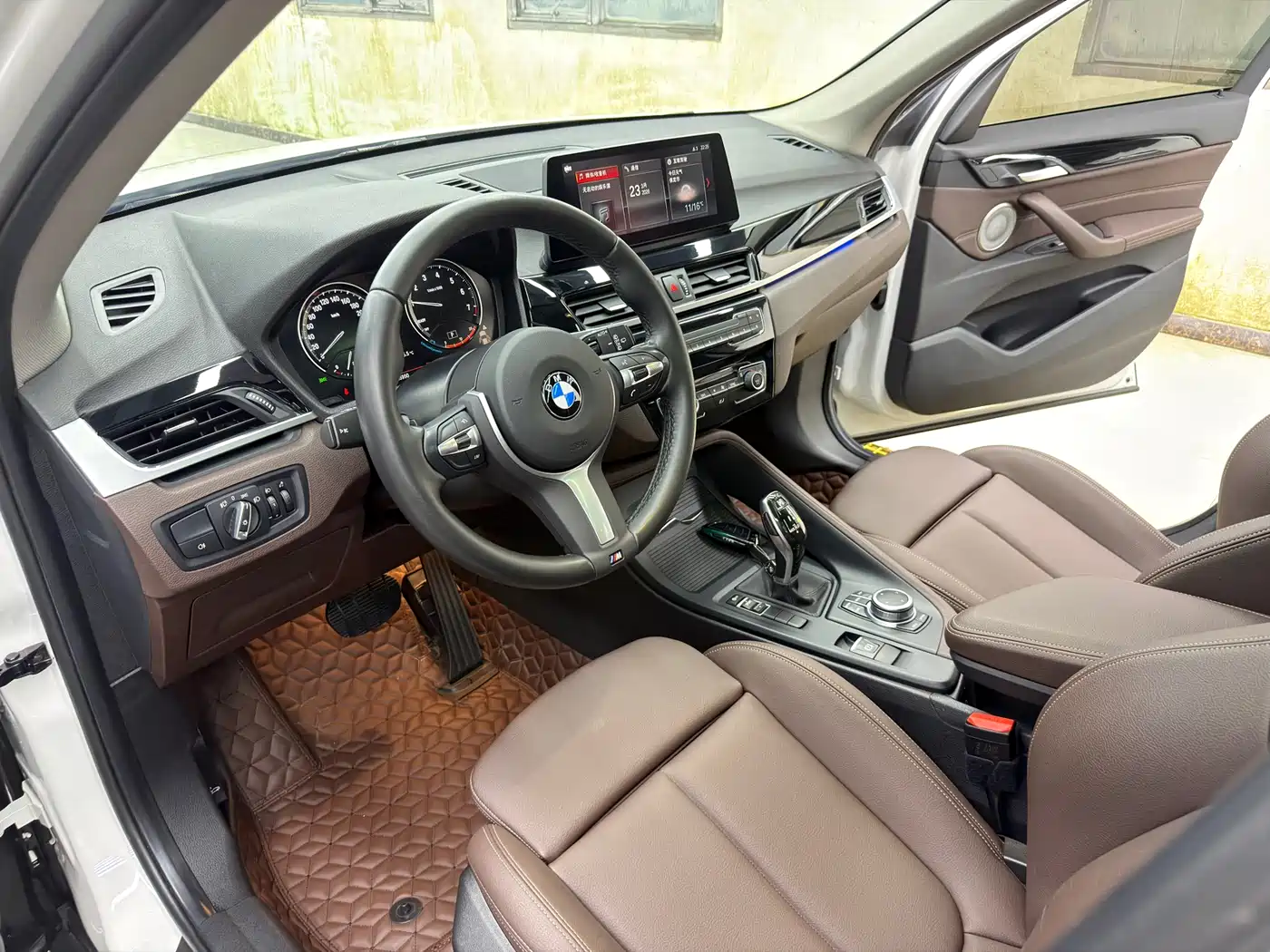 BMW X1 2022 sDrive25Li Leading фото 8