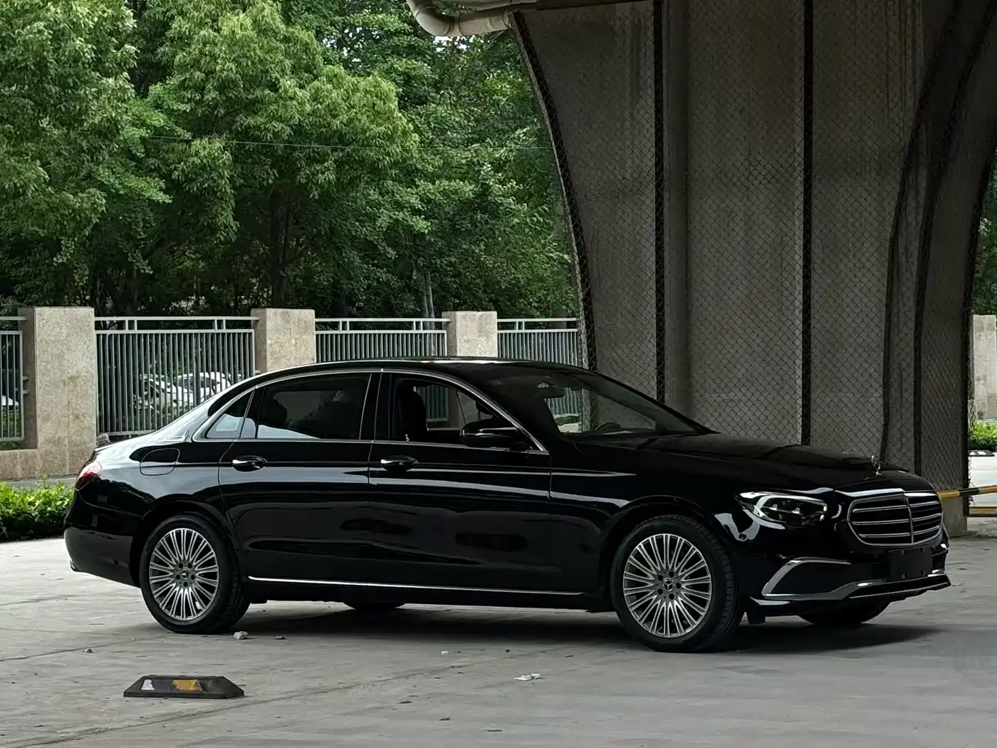 Mercedes-Benz E-Class 2021 E 300 L Luxury фото 3