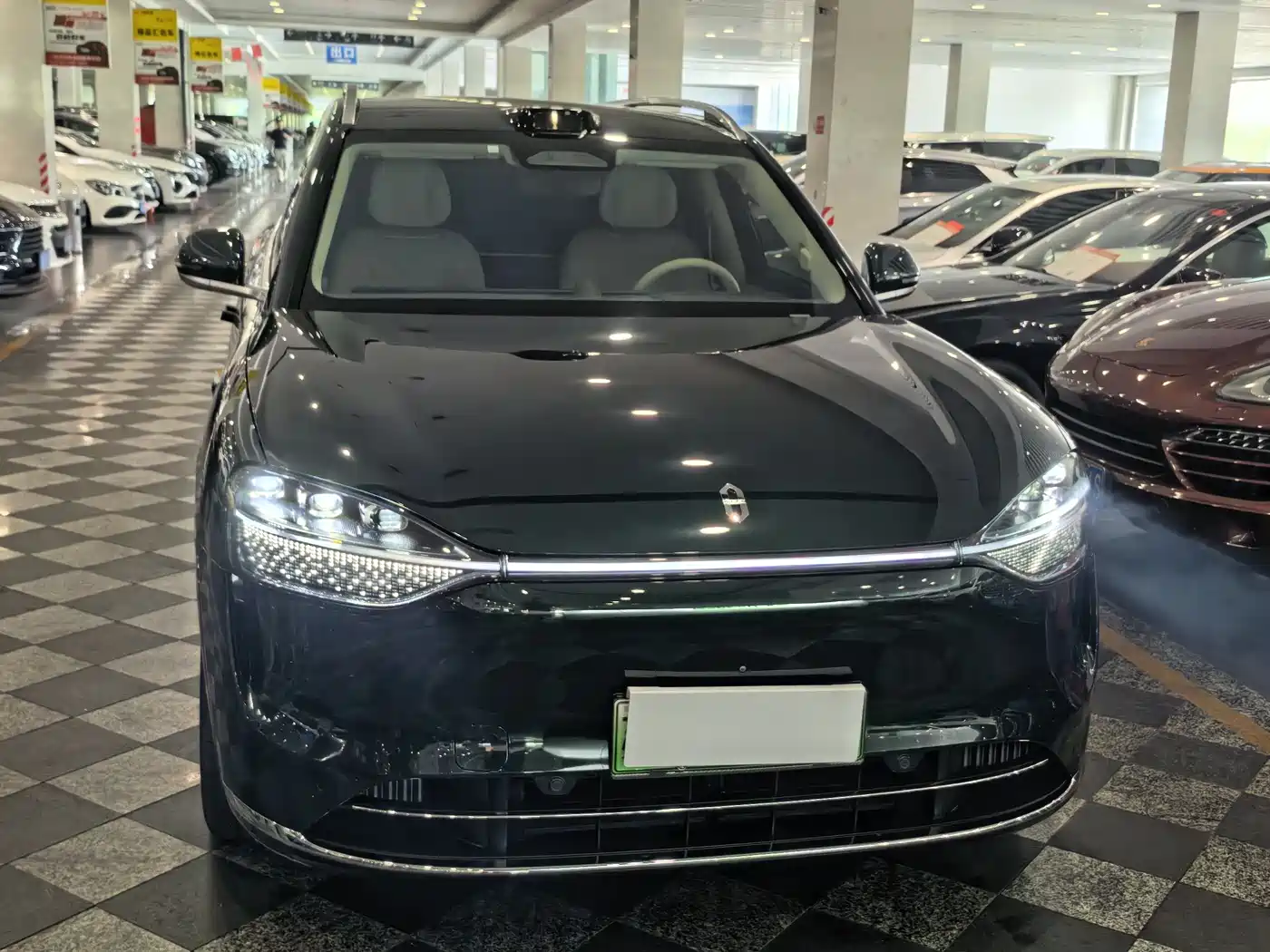 AITO Wenjie AITO M9 2024 Range Extender Ultra 52kWh 6-seater фото 2