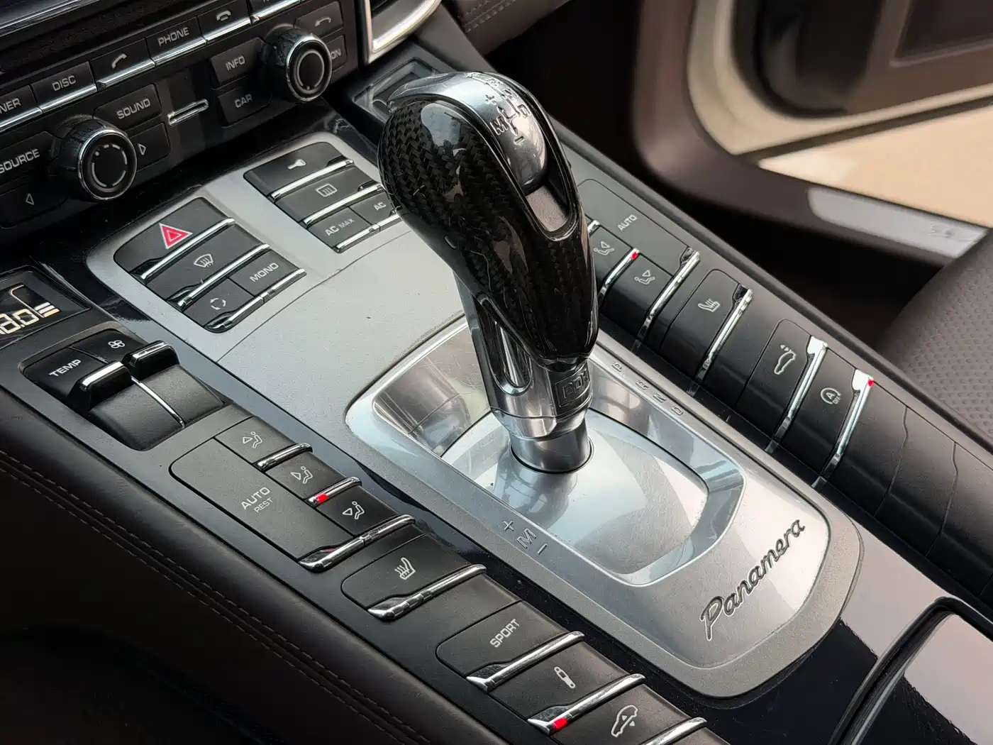 Porsche Panamera 2010 Panamera 3.6L фото 16