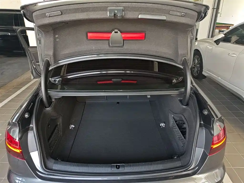 Audi A4L 2024 40 TFSI Luxury Dynamic фото 19