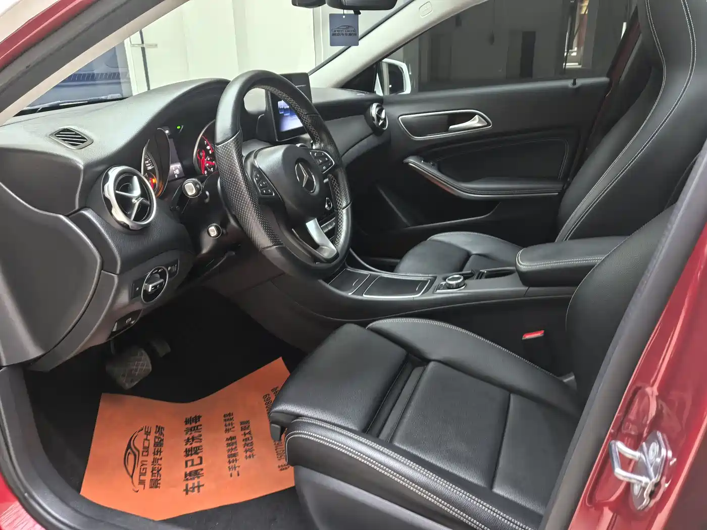 Mercedes-Benz GLA 2018 GLA 200 Dynamic фото 5