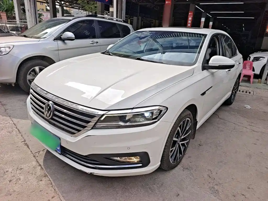 Photo 2 - Volkswagen Lavida