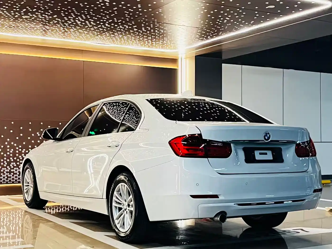 BMW 3 Series 2014 320Li Fashion фото 26