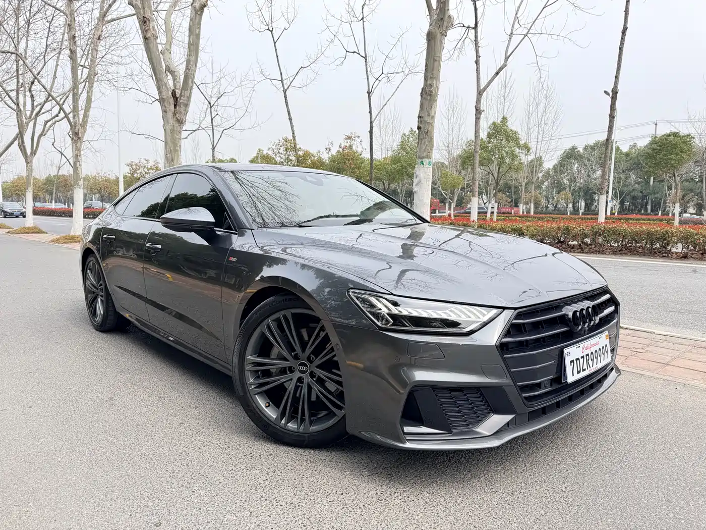 Audi A7 2023 Model 45 TFSI Premium Selection Edition фото 3