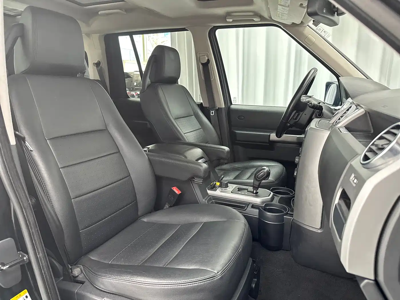 Land Rover Discovery 2005 Model 4.4 V8 HSE фото 45