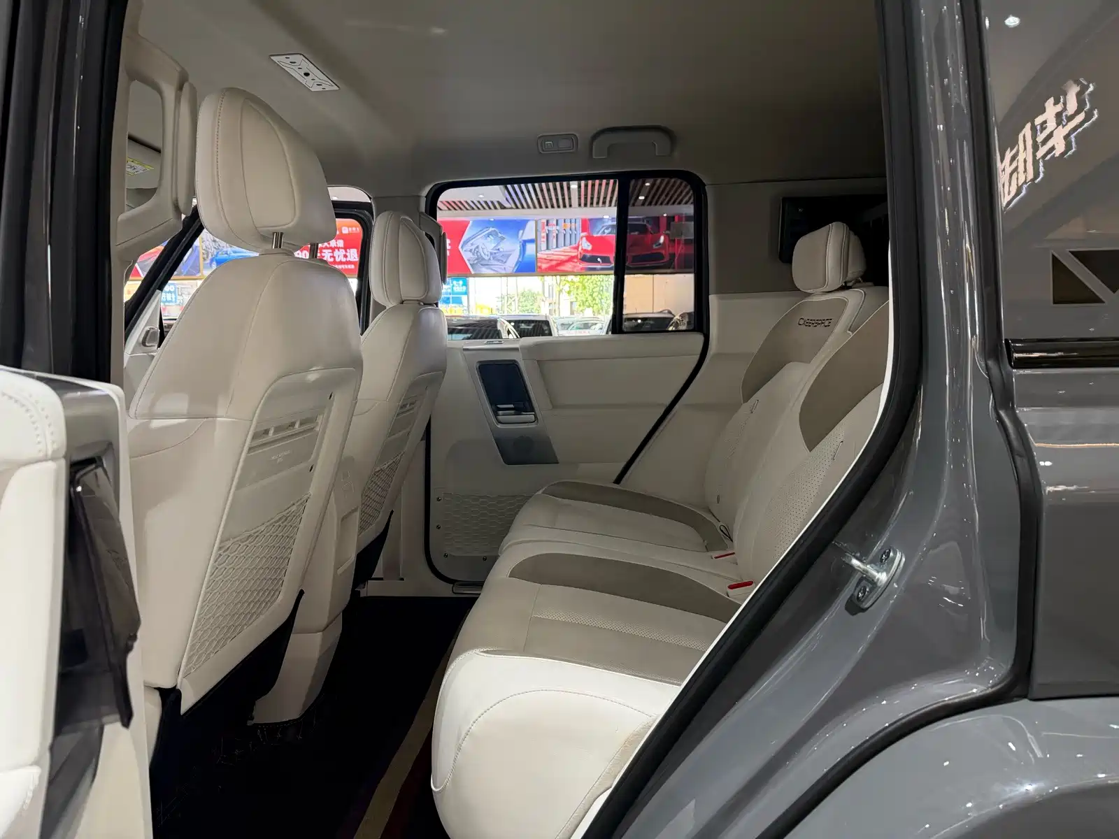 Фото 9 - iCAR V23