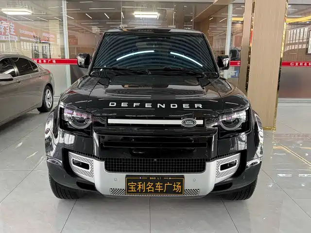 Land Rover Defender 2024 110 3.0T P400 XS