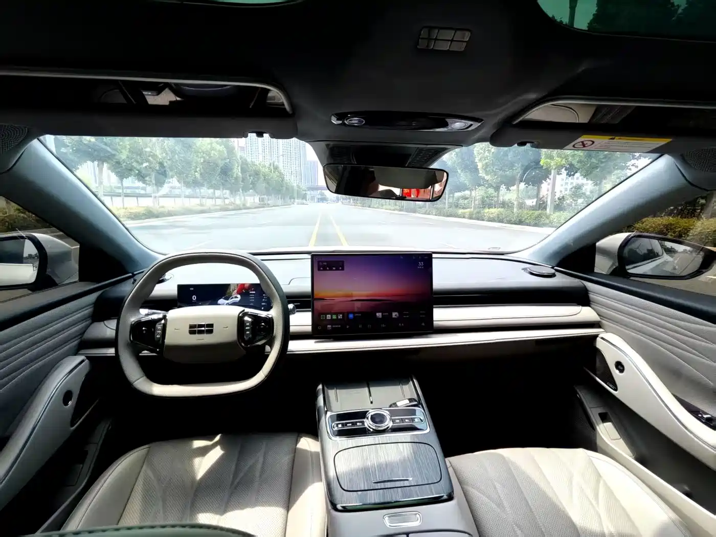 Geely Galaxy Galaxy Xingyao 8 2025 130km EM-i Premium Edition фото 5