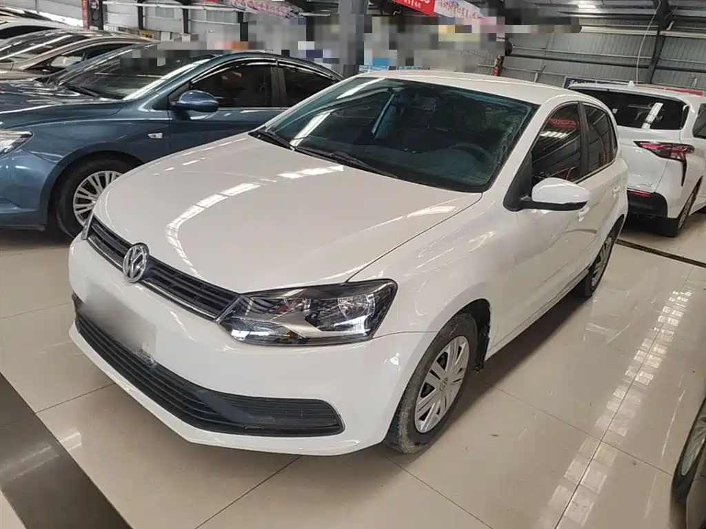 Volkswagen Polo 2016 1.4L Manual Trend фото 2