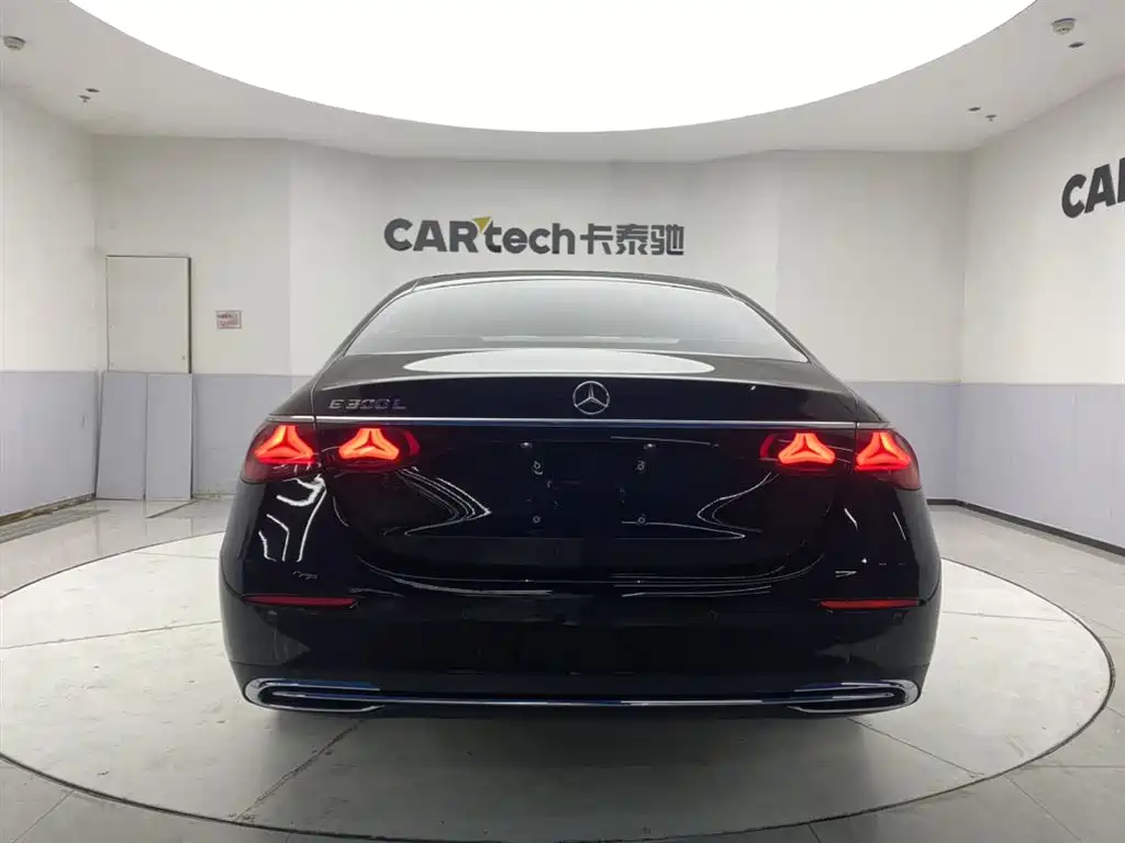Mercedes-Benz E-Class 2024 E 300 L Fashion фото 6