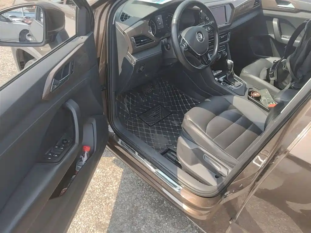 Volkswagen Tharu 2019 280TSI 2WD Luxury Edition China V фото 23