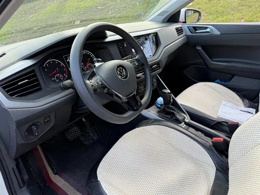 Volkswagen Polo 2021 Plus 1.5L Automatic Panorama Enjoyment Edition фото 7