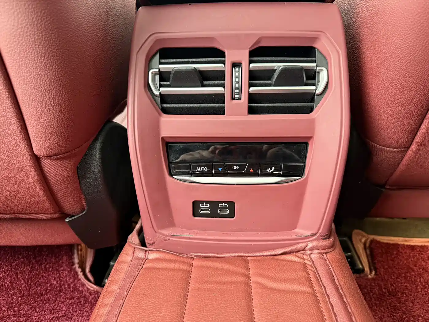 BMW 3 Series 2023 320Li M Sport Package фото 16
