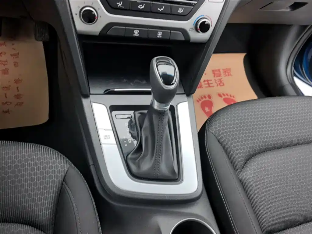 Hyundai Elantra 2016 Model 1.6L Automatic Smart Elite фото 14