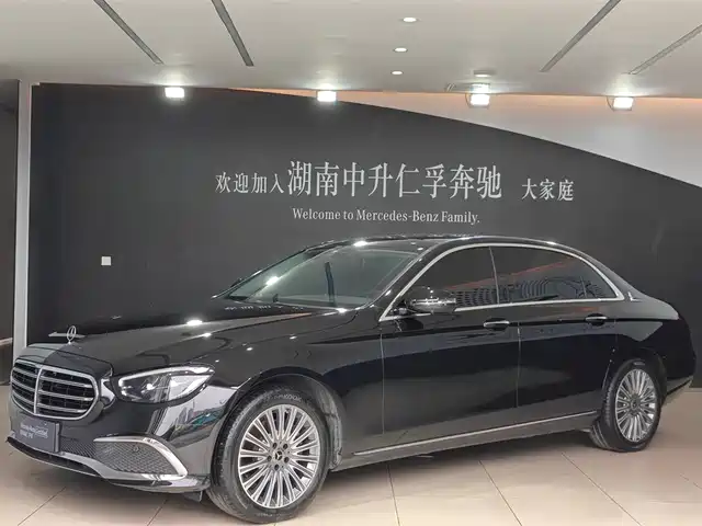 MERCEDES-BENZ E CLASS