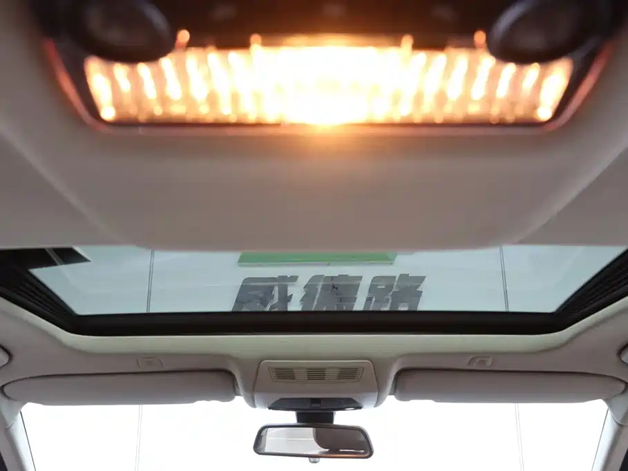 BMW 5 Series 2014 520Li Elegance фото 22