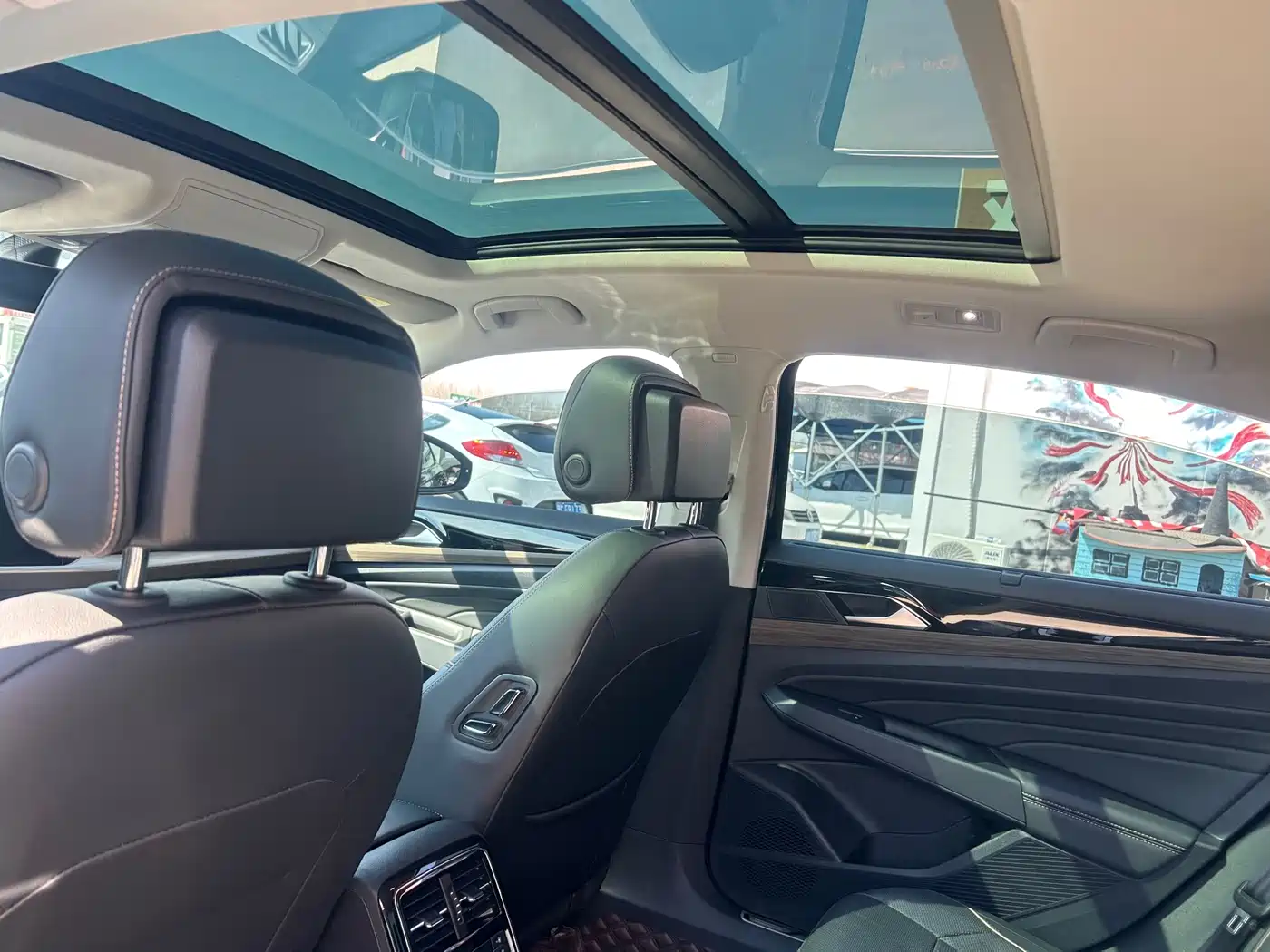 Фото 8 - Volkswagen Passat