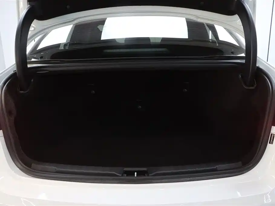 Lynk & Co 03 2018 1.5TD DCT Sport (China V) фото 30