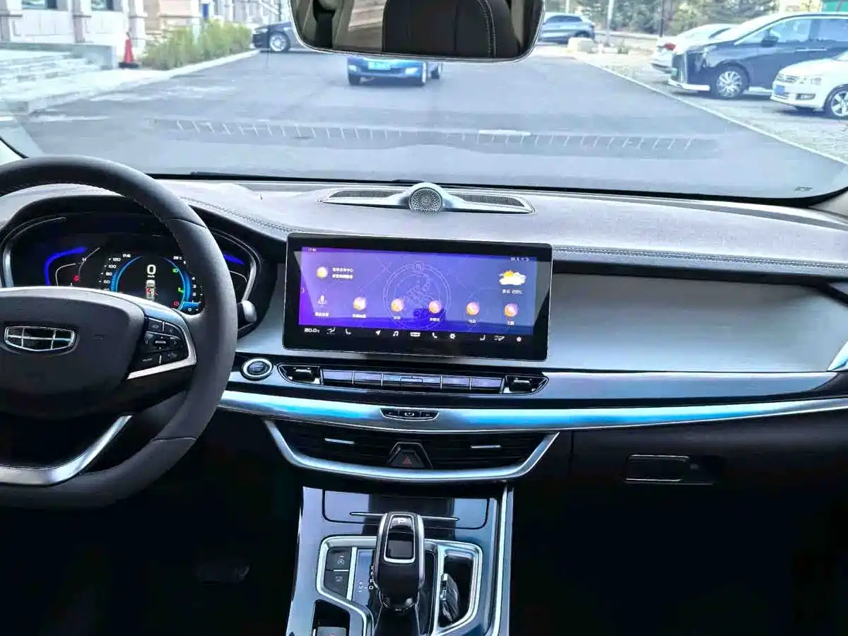 Фото 8 - Geely Jiaji