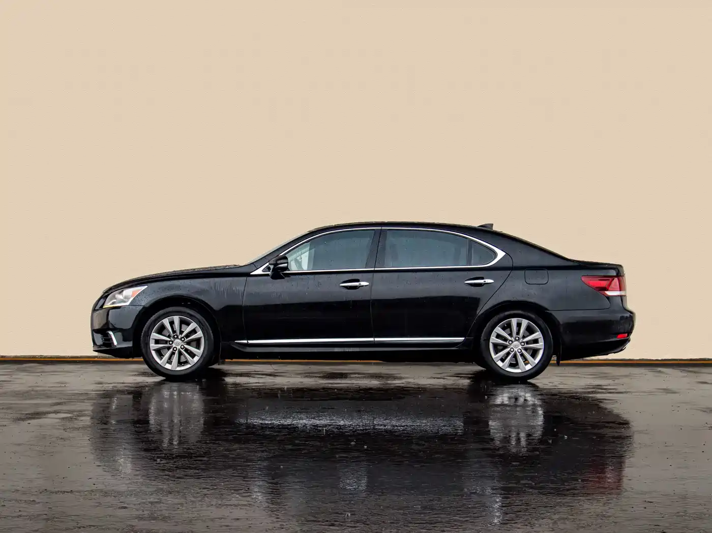 Lexus LS 2016 460L фото 2