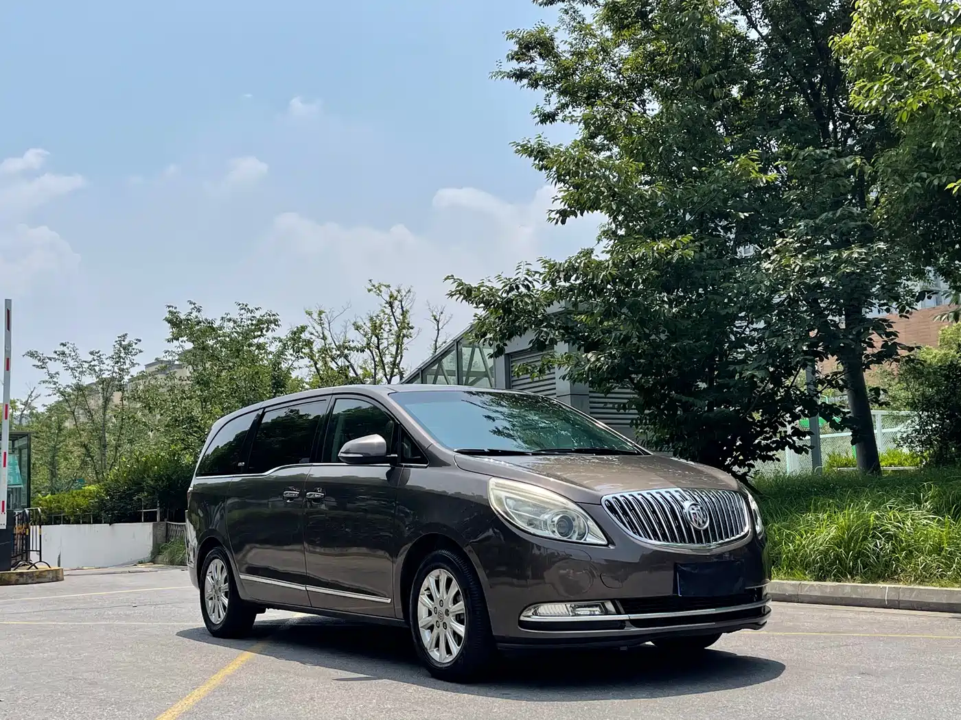 Buick GL8 2013 3.0L GT Luxury Business Elegance Edition фото 3