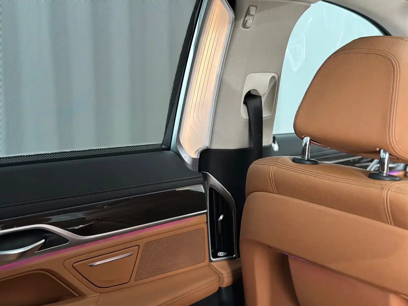 BMW 7 Series 2016 730Li Leading фото 35