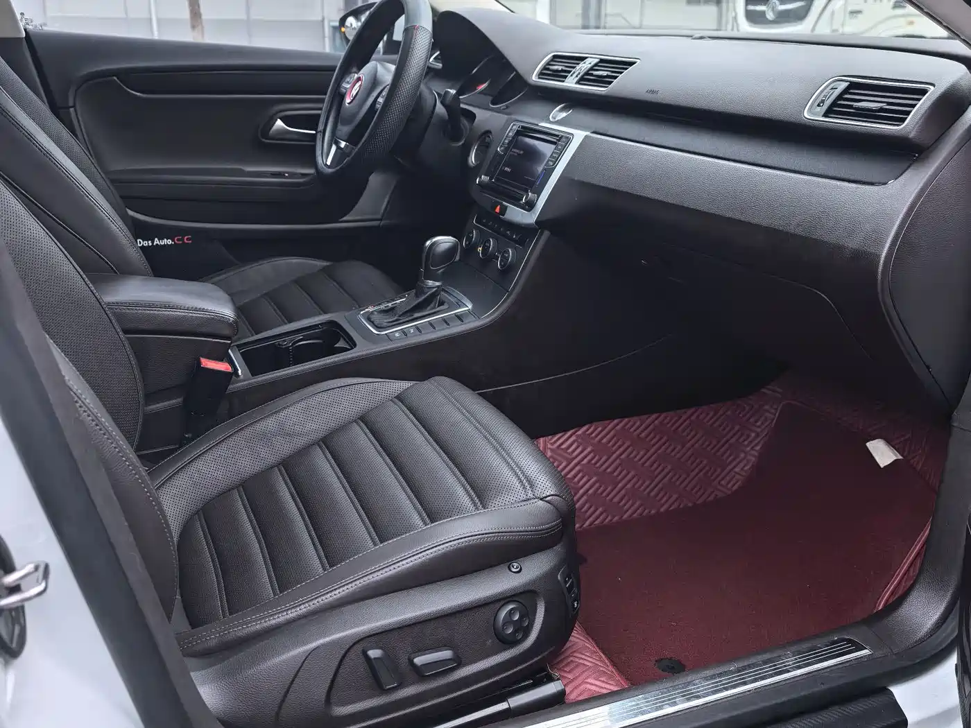 Volkswagen FAW-Volkswagen CC 2016 Model 1.8TSI Luxury фото 11