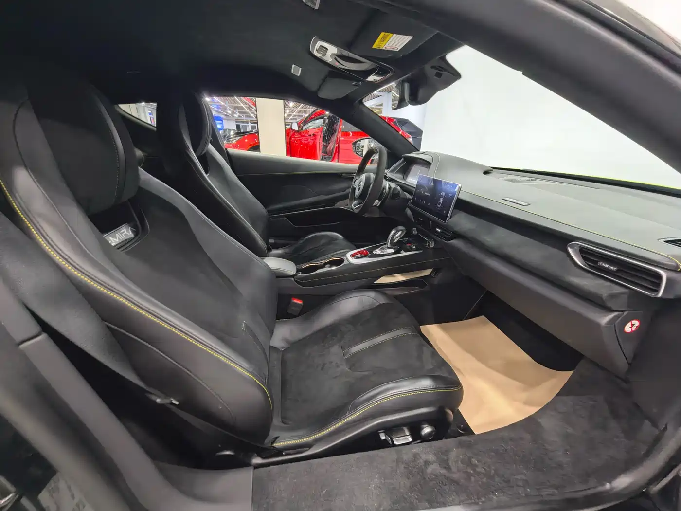 Lotus Cars EMIRA 2021 2.0T DCT First Edition фото 4