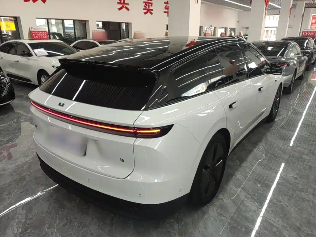 Li Auto i6 2026 2025 2WD Base Model