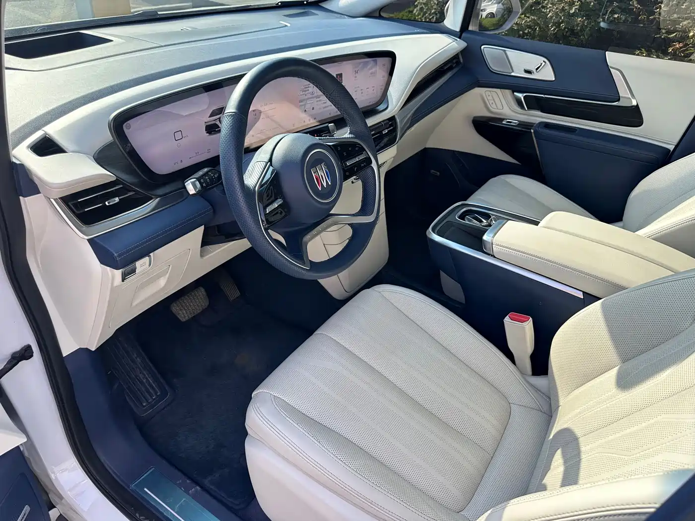 Buick Century 2023 2.0T 6-Seat World Edition фото 4