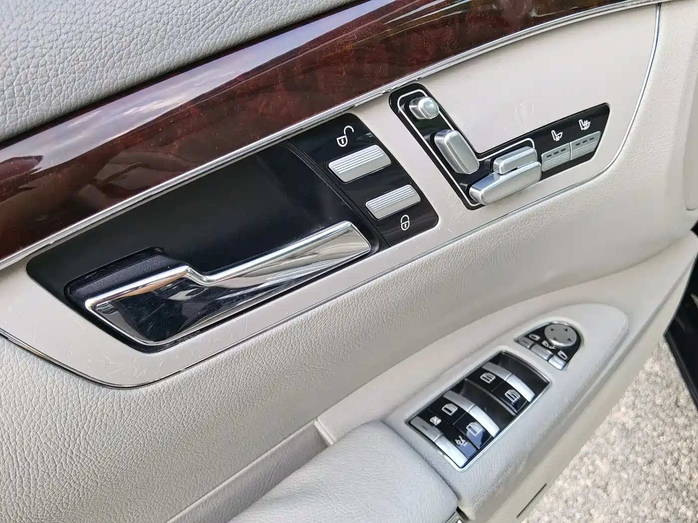 Mercedes-Benz S-Class 2010 S 350 L Luxury фото 16