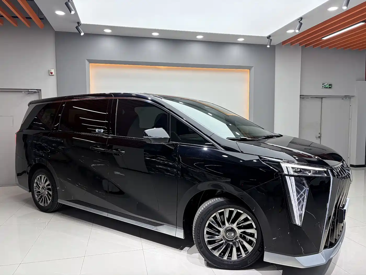 GAC Trumpchi Trumpchi M8 2023 Model Master Series 400T Ultimate Edition фото 3