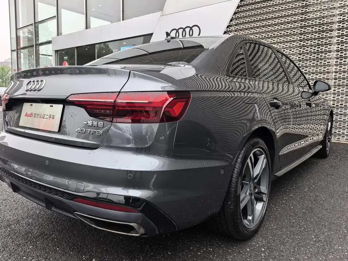 Audi A4L 2020 40 TFSI Luxury Dynamic фото 17