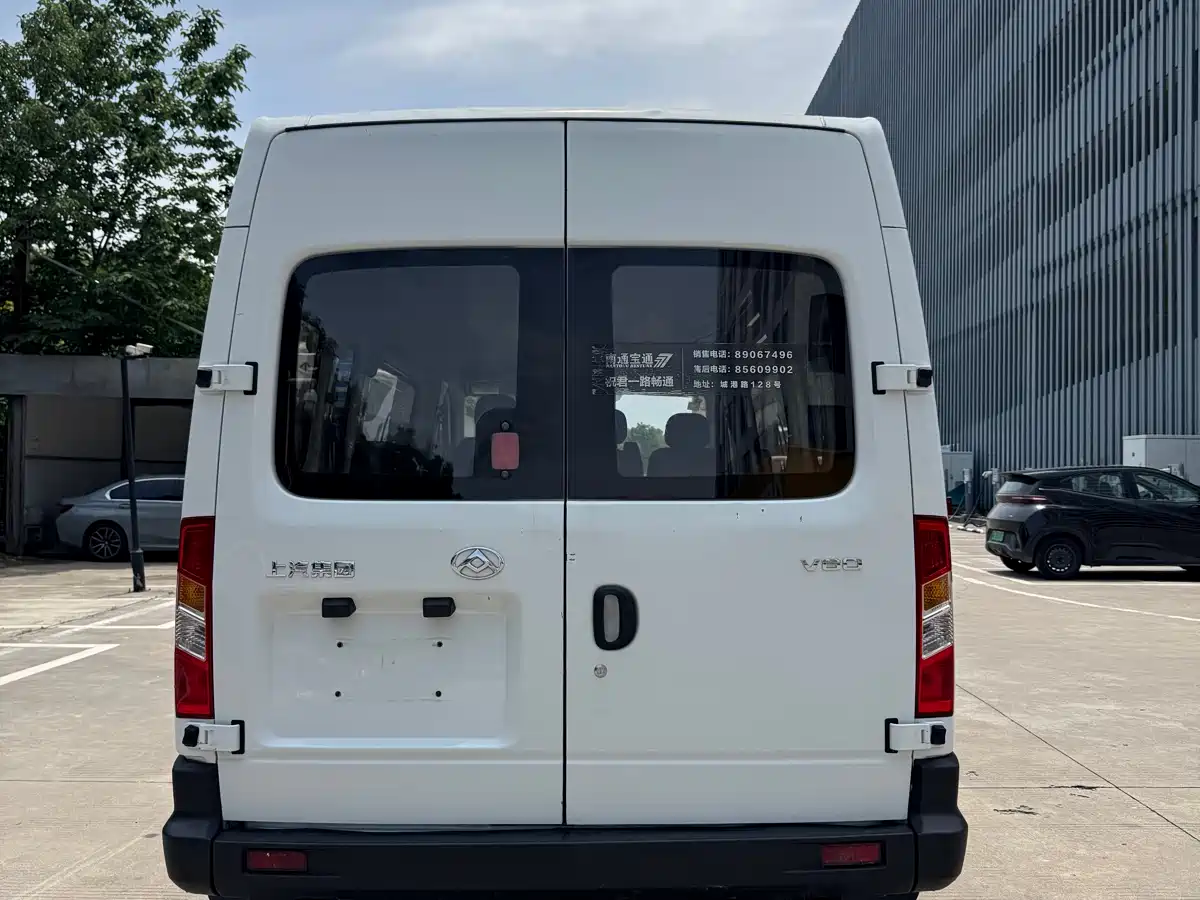 SAIC Maxus Xintu V80 2019 Model 2.5T Classic 6-speed manual Aoyuntong long wheelbase medium roof 7-seater фото 5