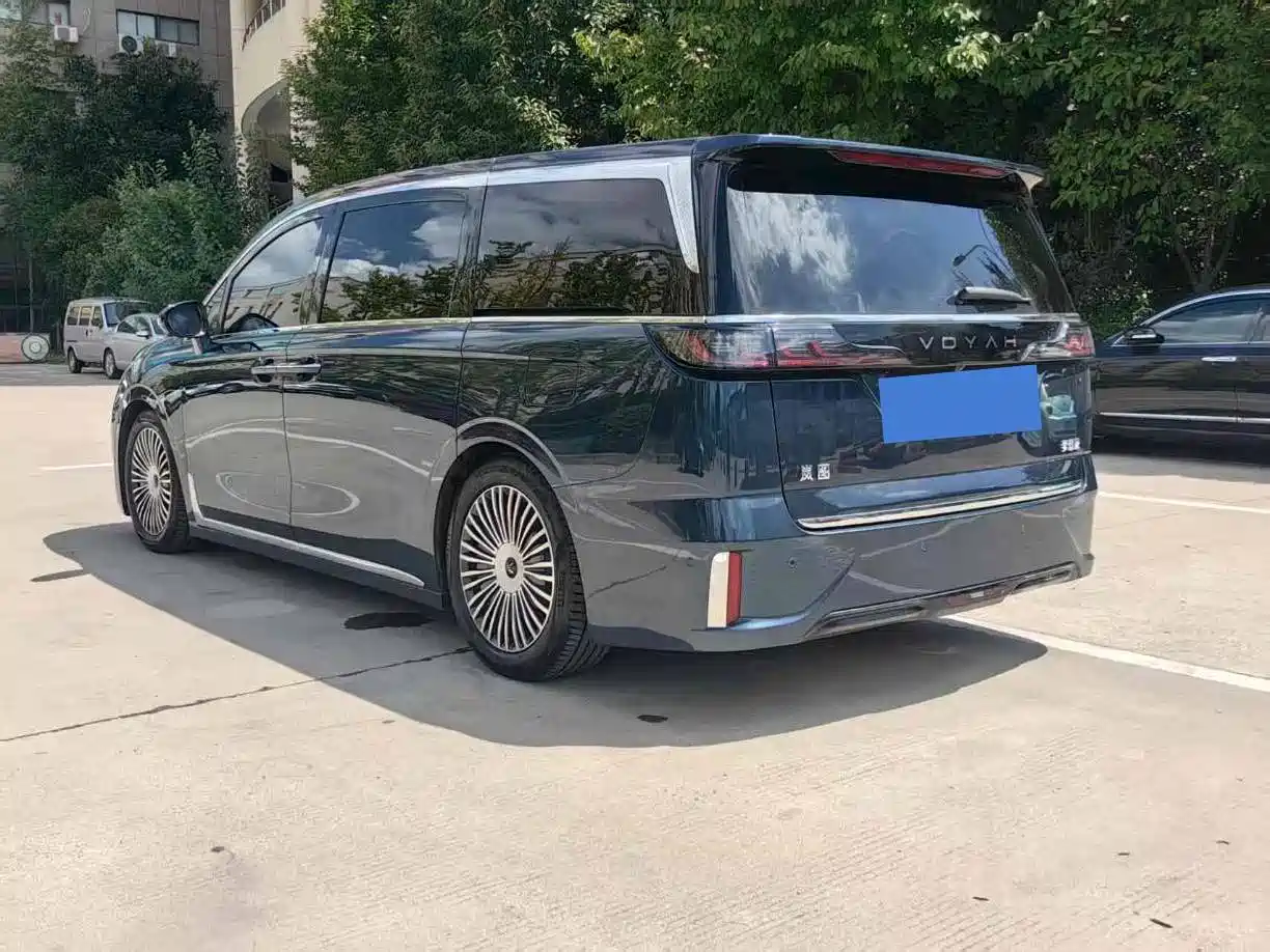 Voyah Auto Voyah Dreamer 2025 PHEV 4WD Kunpeng Premium Edition фото 9