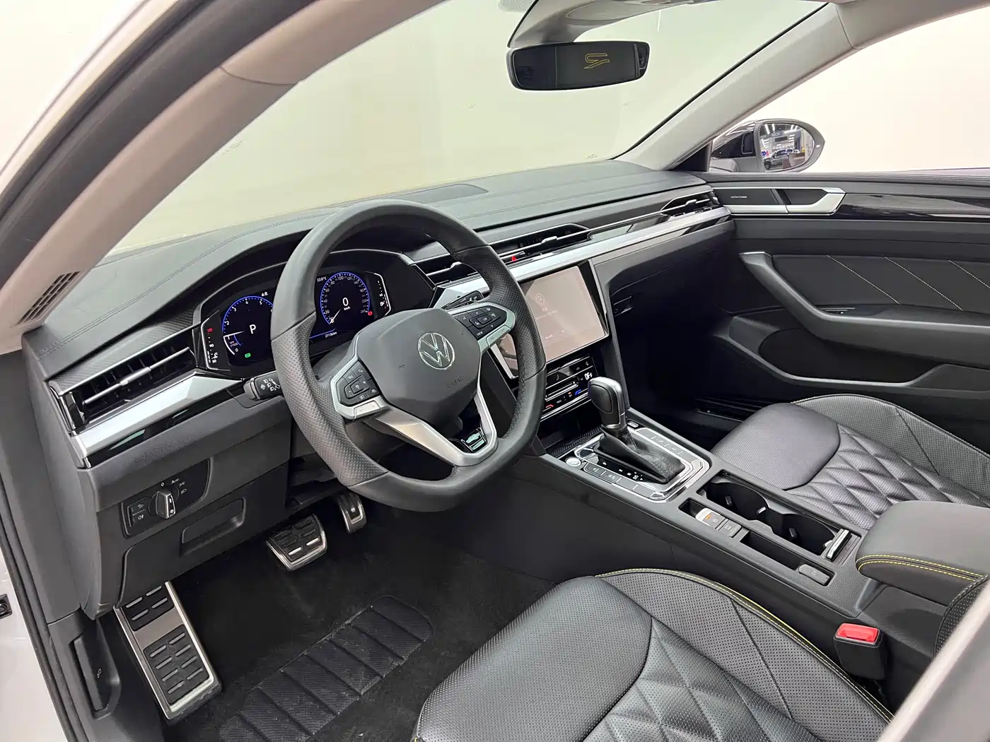 Volkswagen FAW-Volkswagen CC 2021 Model 380TSI Shining Edition фото 17
